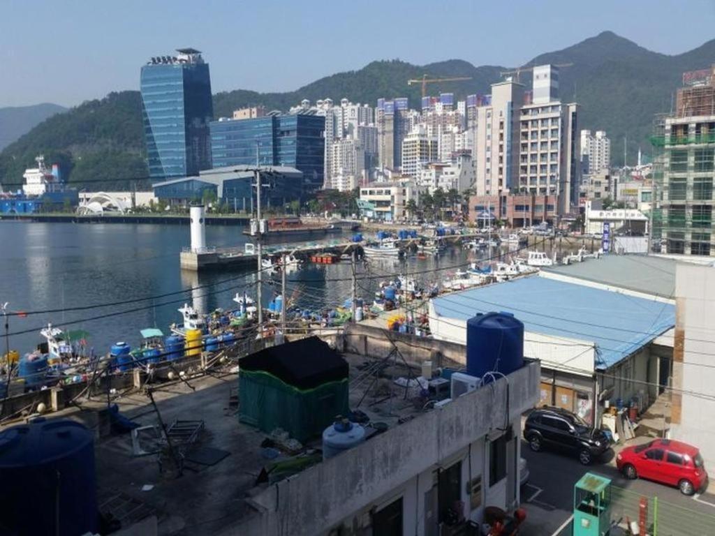 Geoje Win Hotel Extérieur photo