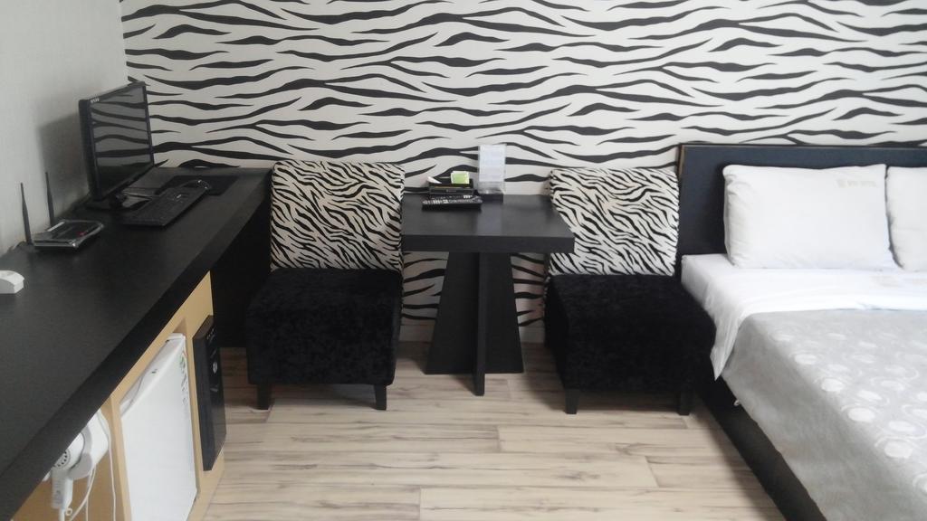 Geoje Win Hotel Chambre photo