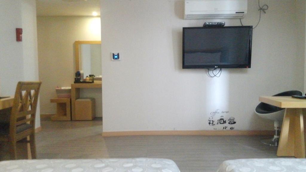 Geoje Win Hotel Chambre photo