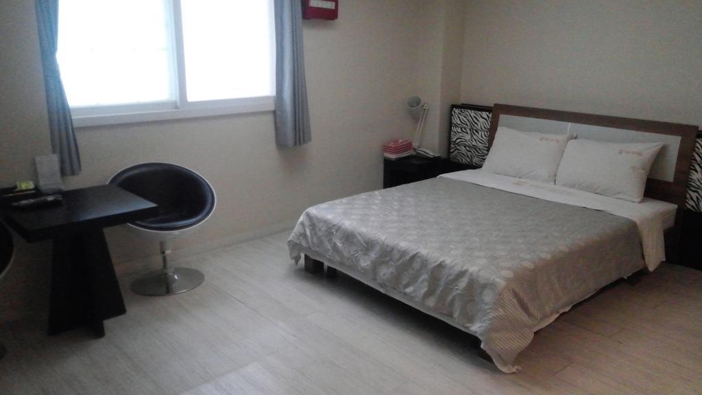 Geoje Win Hotel Chambre photo